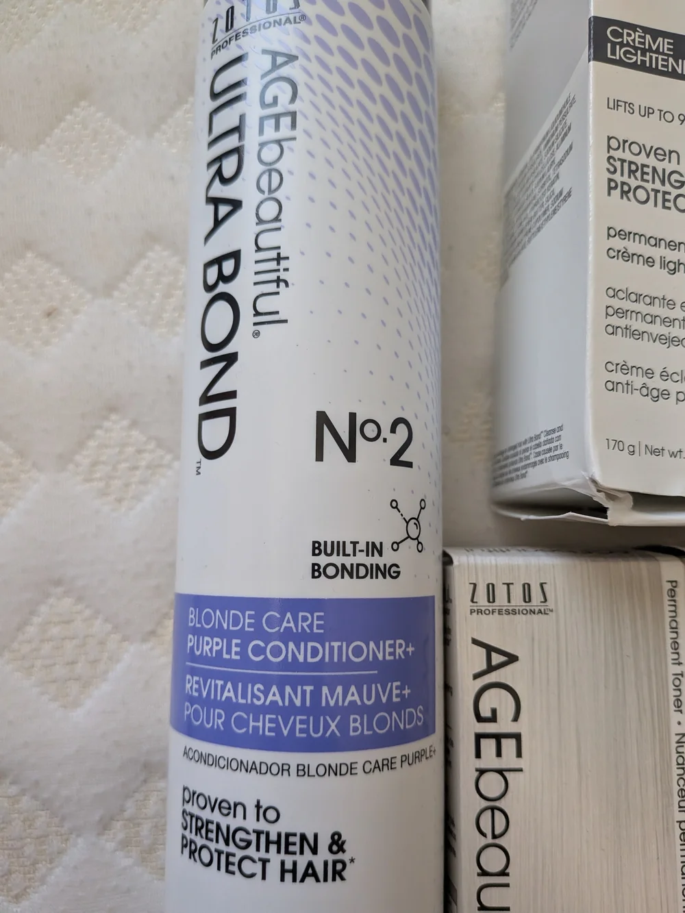 AGEbeautiful Ultra Bond Purple Shampoo & Conditioner Set - Purple